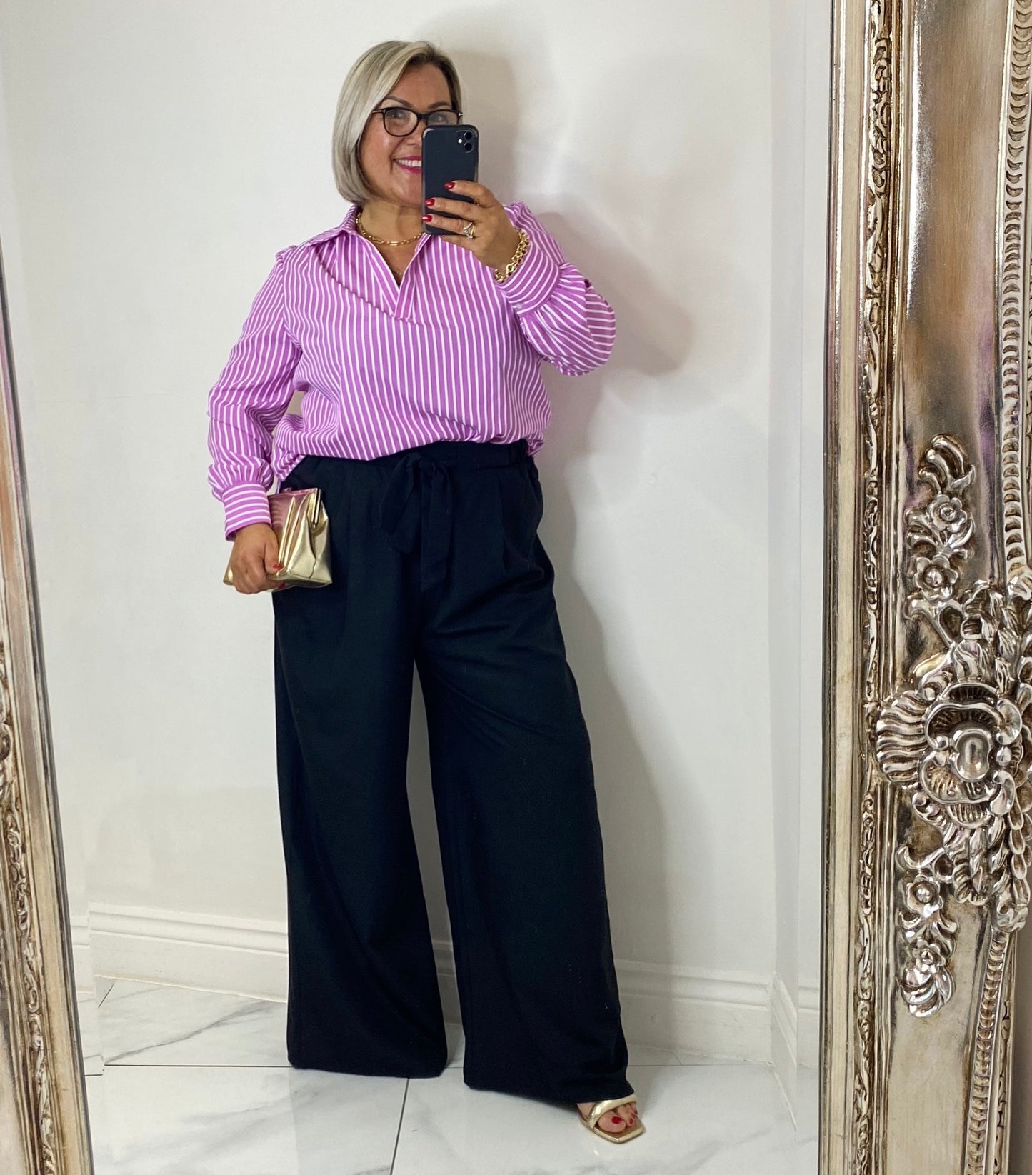 Wide Leg Trousers With Belt In Black