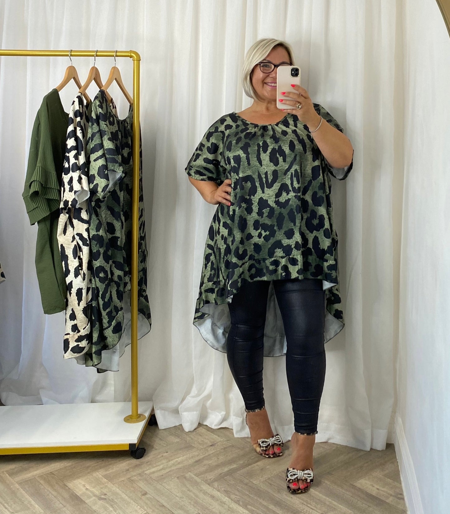 Oversized Leopard Top In Khaki